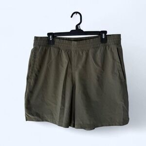 Under Armour Men's MD M Loose Fit Cargo Shorts Green Elastic Waist Pockets